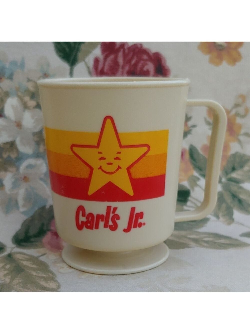 Carl's Jr Vintage Collectible Plastic Drinking Cup with Yellow Superstar Design - Picture 11 of 15